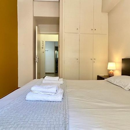 Modern & Cozy 51Sqm Apt In Thisseio Atene Esterno foto