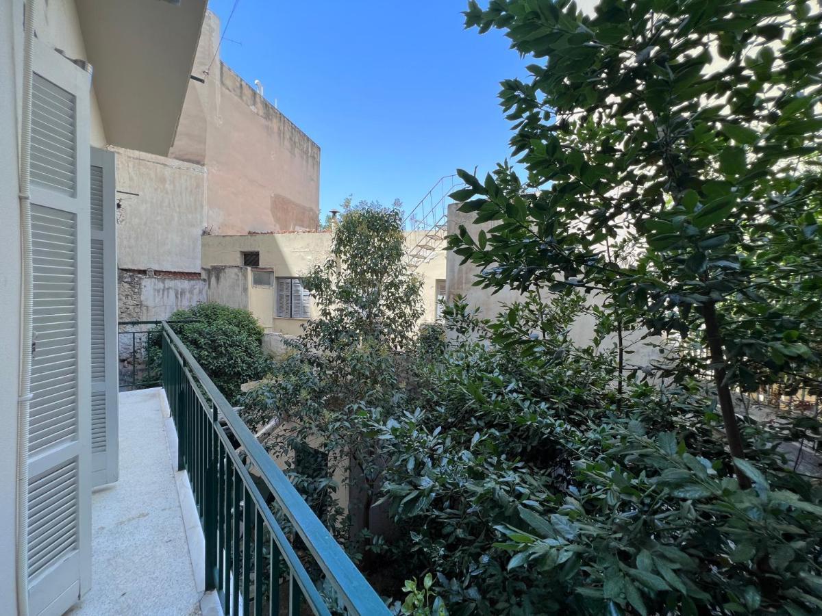 Modern & Cozy 51Sqm Apt In Thisseio Atene Esterno foto