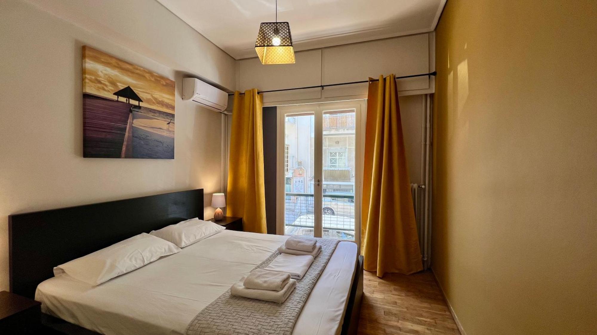 Modern & Cozy 51Sqm Apt In Thisseio Atene Esterno foto
